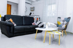 NAIVELI-PALM Appartement meublé sobre et chic